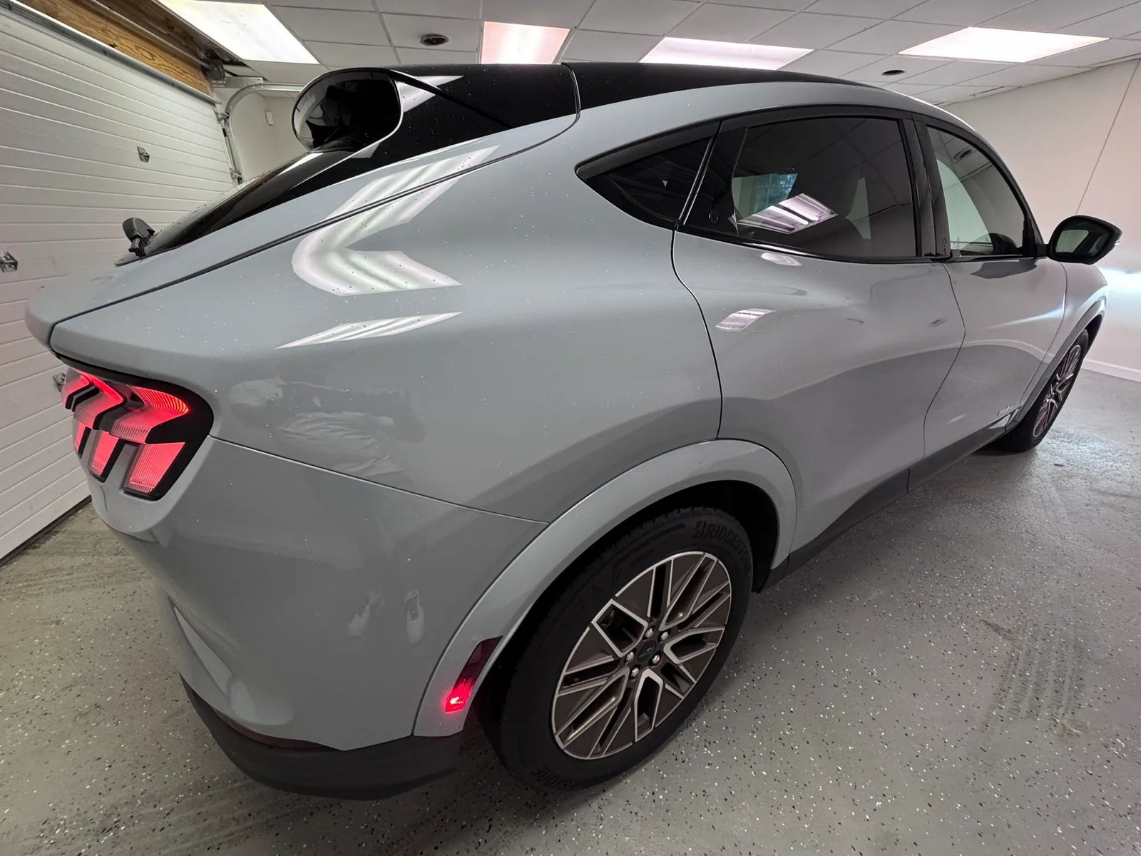 2025 Ford Mustang Mach-E Premium photo 7