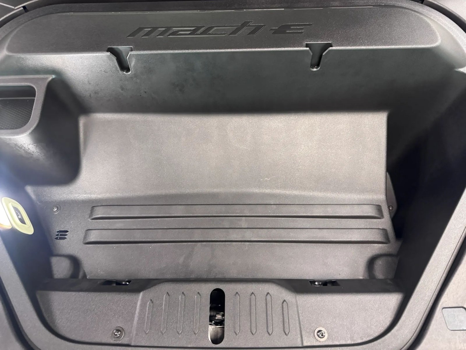 2025 Ford Mustang Mach-E Premium photo 10