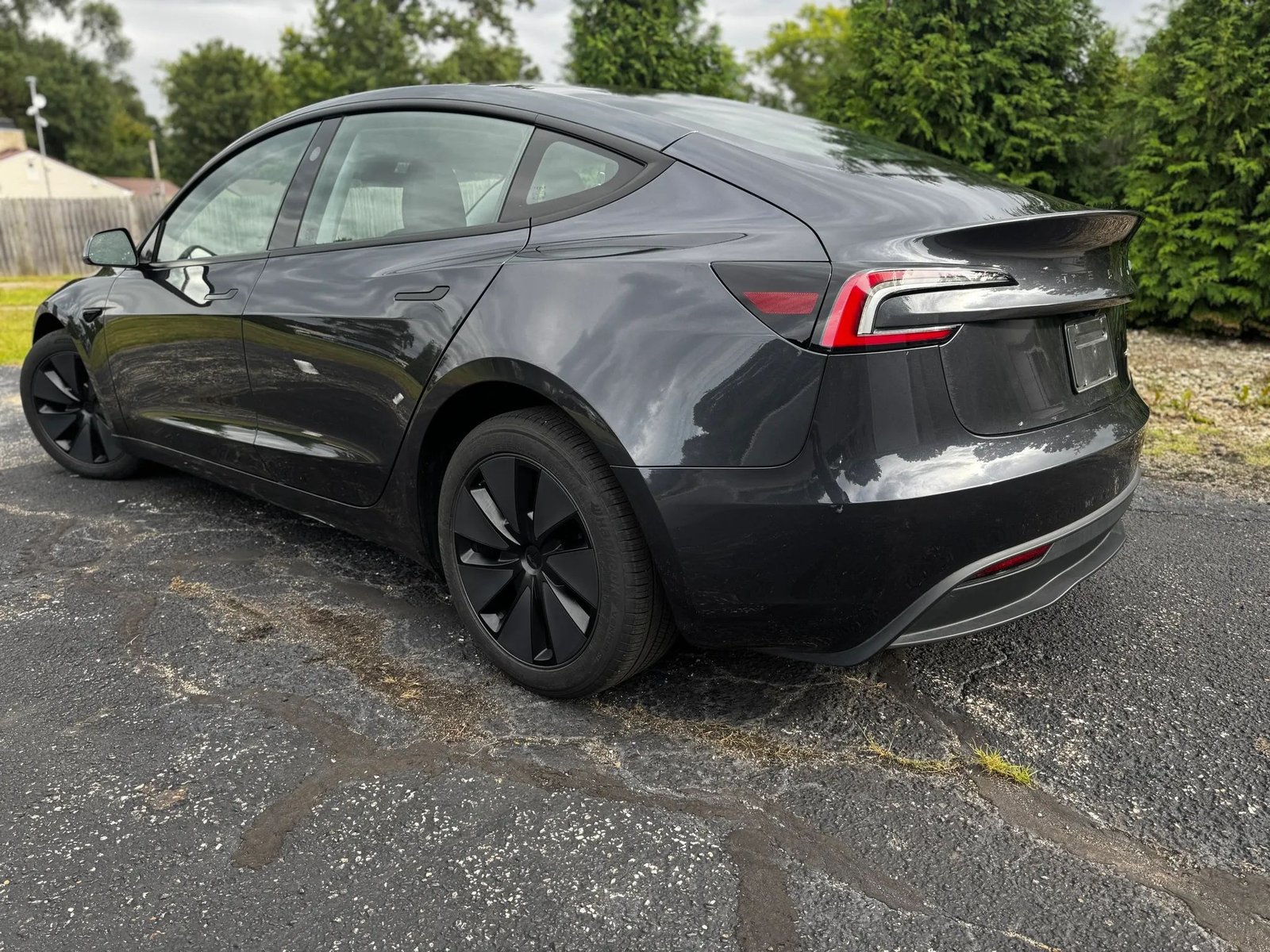 2025 Tesla Model 3 Long Range photo 3