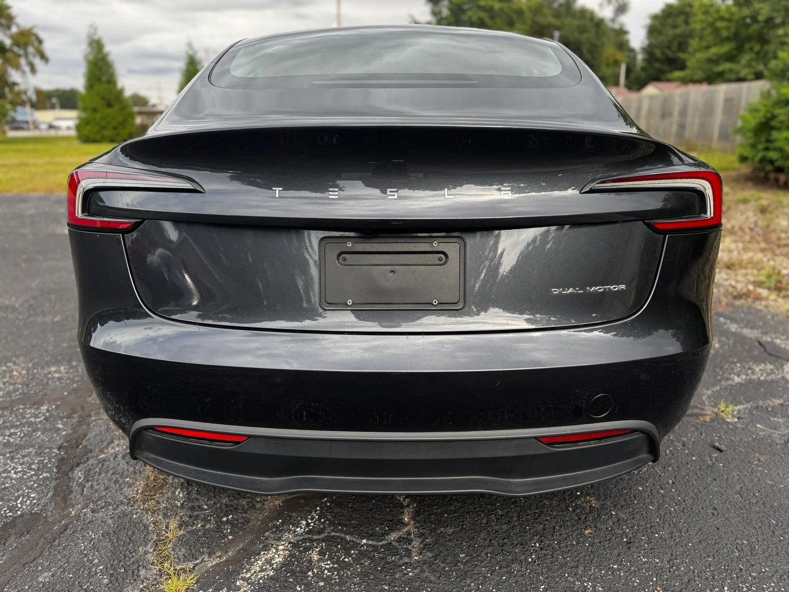 2025 Tesla Model 3 Long Range photo 4