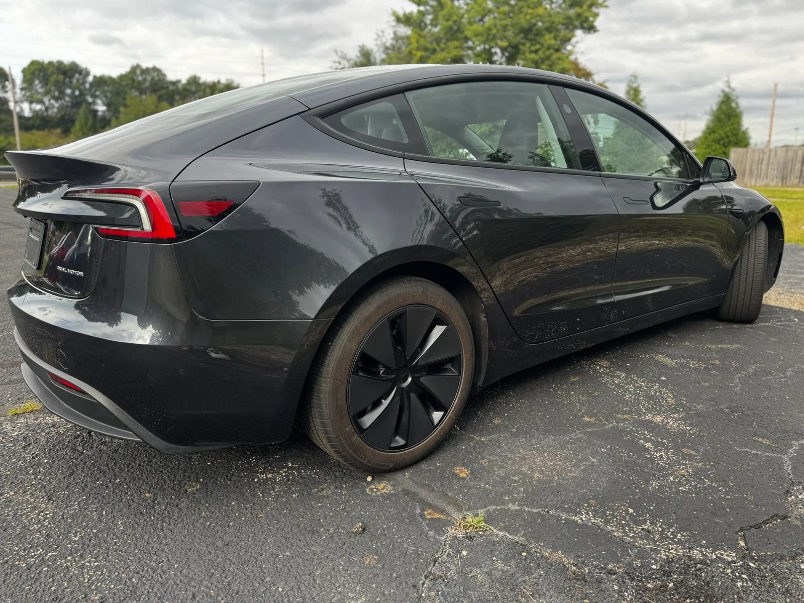 2025 Tesla Model 3 Long Range photo 5