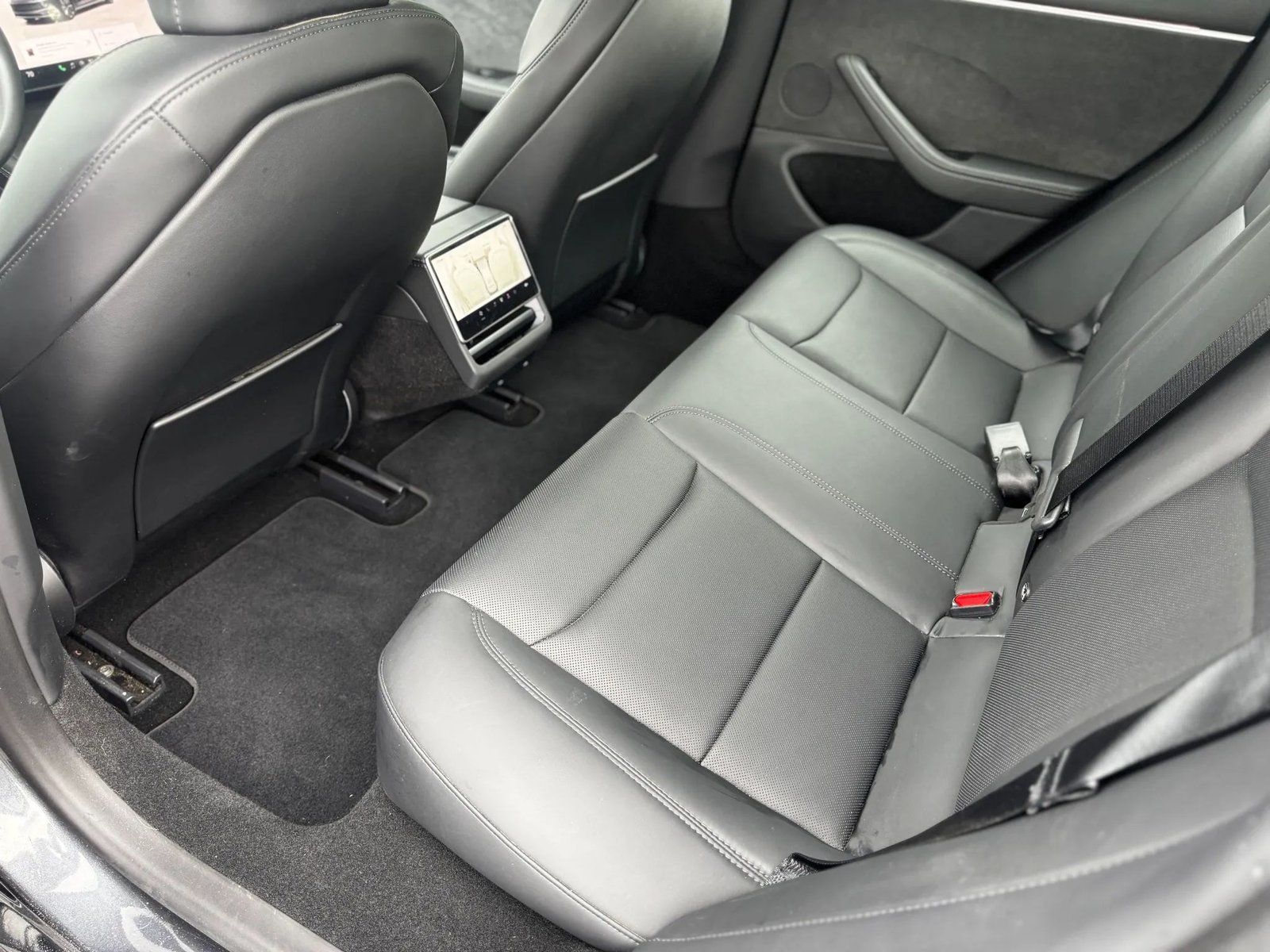 Used 2025 Tesla Model 3 Long Range in Stealth Grey, photo 11 of 28