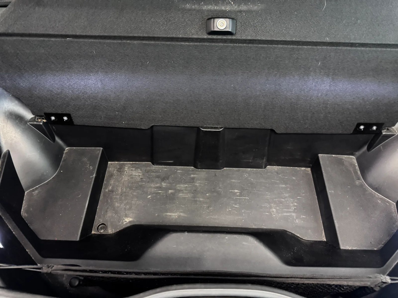 2023 Rivian R1S Adventure photo 8
