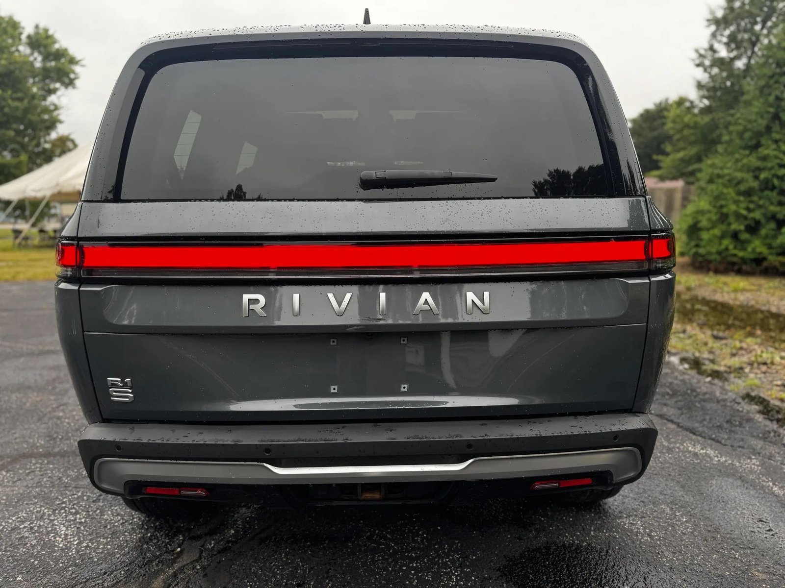 2024 Rivian R1S Adventure photo 4