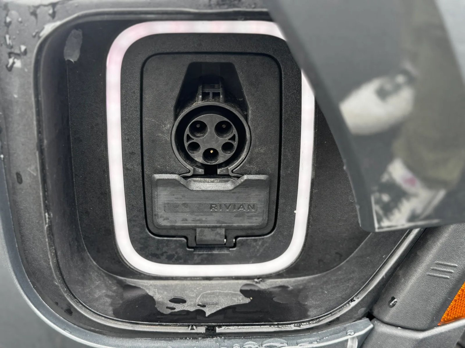 2024 Rivian R1S Adventure photo 9
