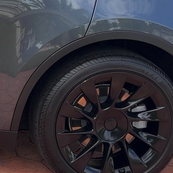2023 Tesla Model Y Long Range photo 6