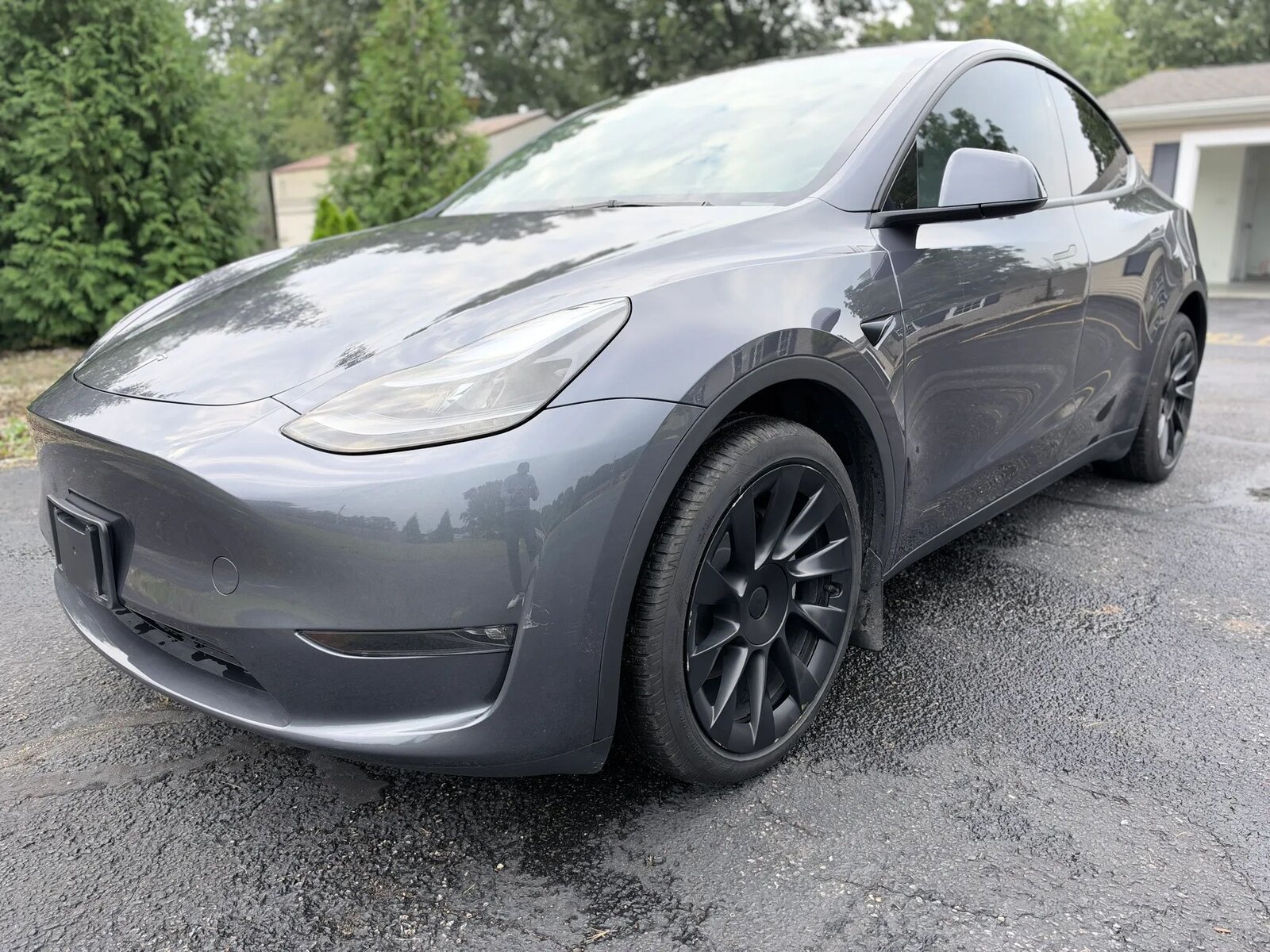 2023 Tesla Model Y Long Range photo 1