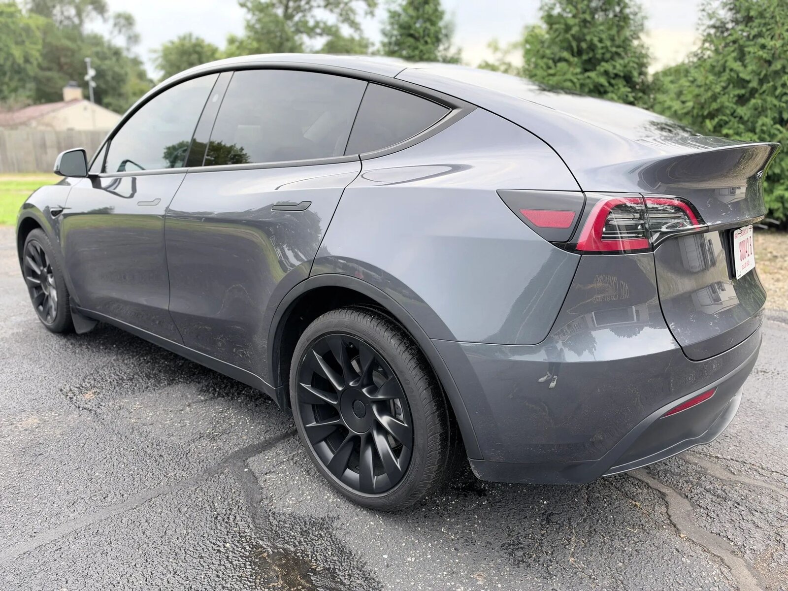 2023 Tesla Model Y Long Range photo 3