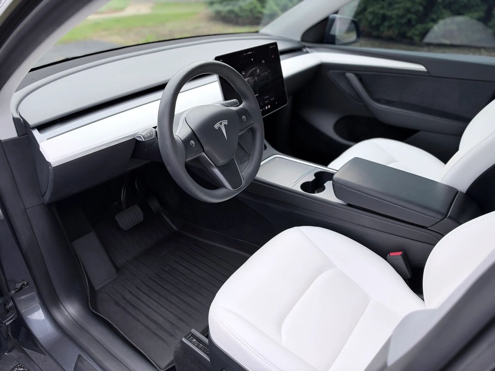 2023 Tesla Model Y Long Range photo 10