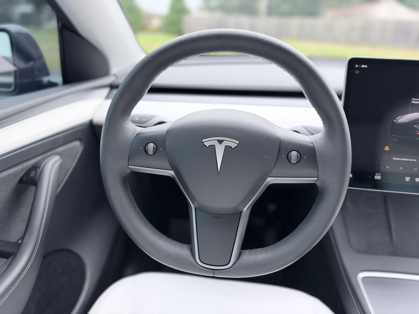 2023 Tesla Model Y Long Range photo 16