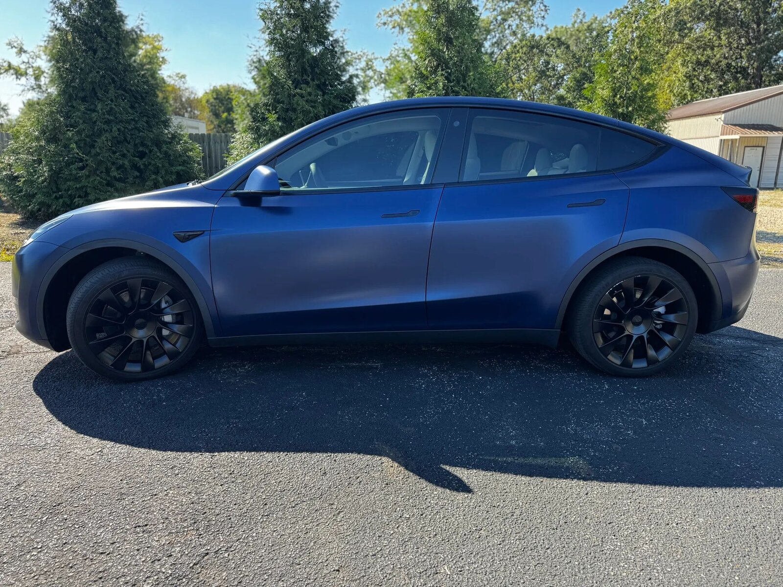 2023 Tesla Model Y Long Range photo 2