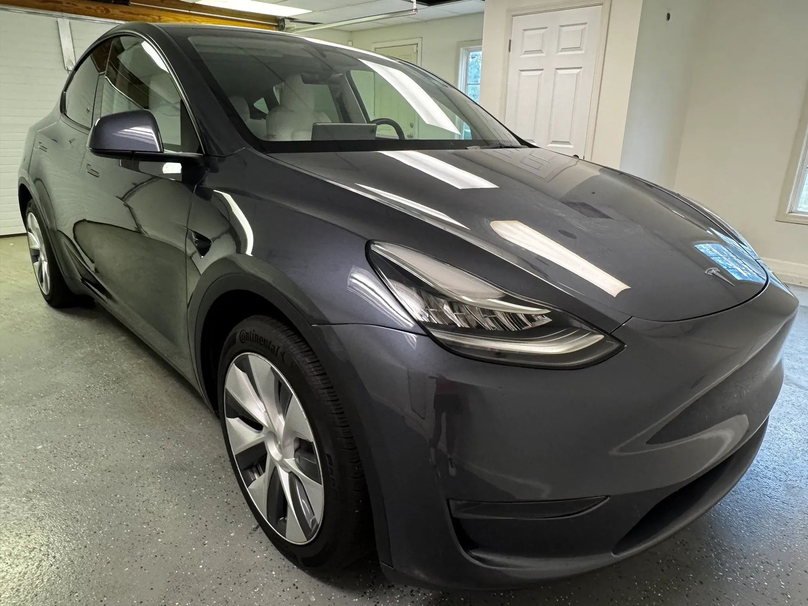 2023 Tesla Model Y Long Range photo 2