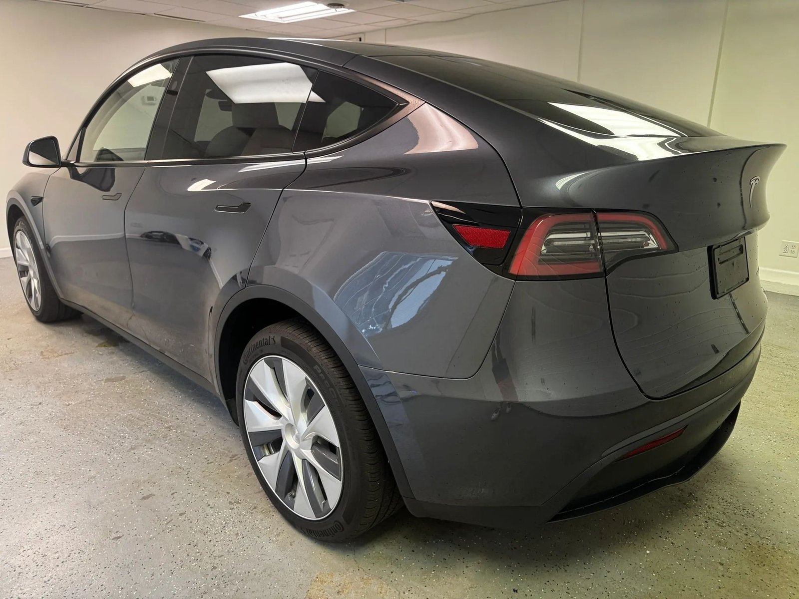 2023 Tesla Model Y Long Range photo 5