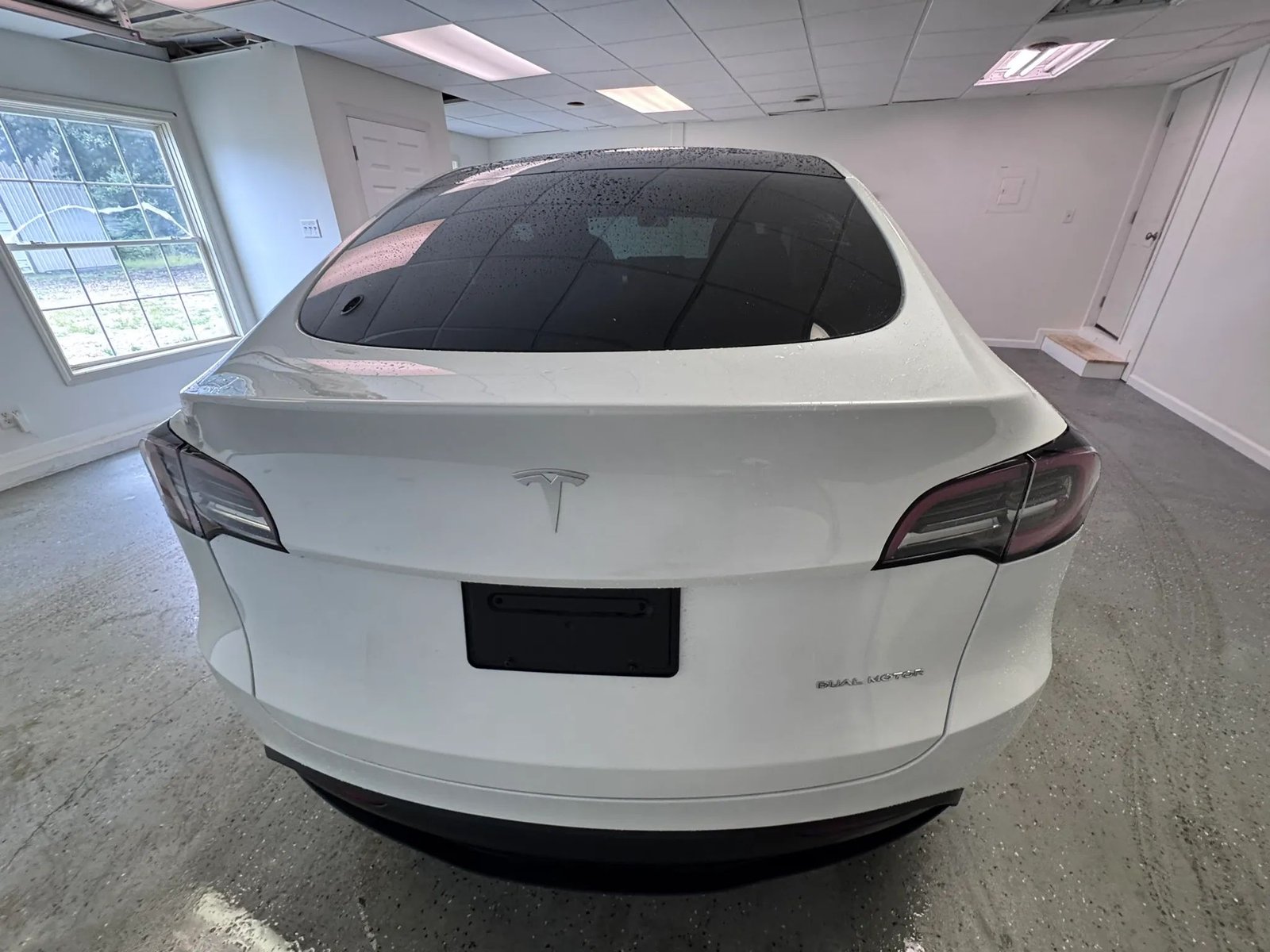 2023 Tesla Model Y photo 7