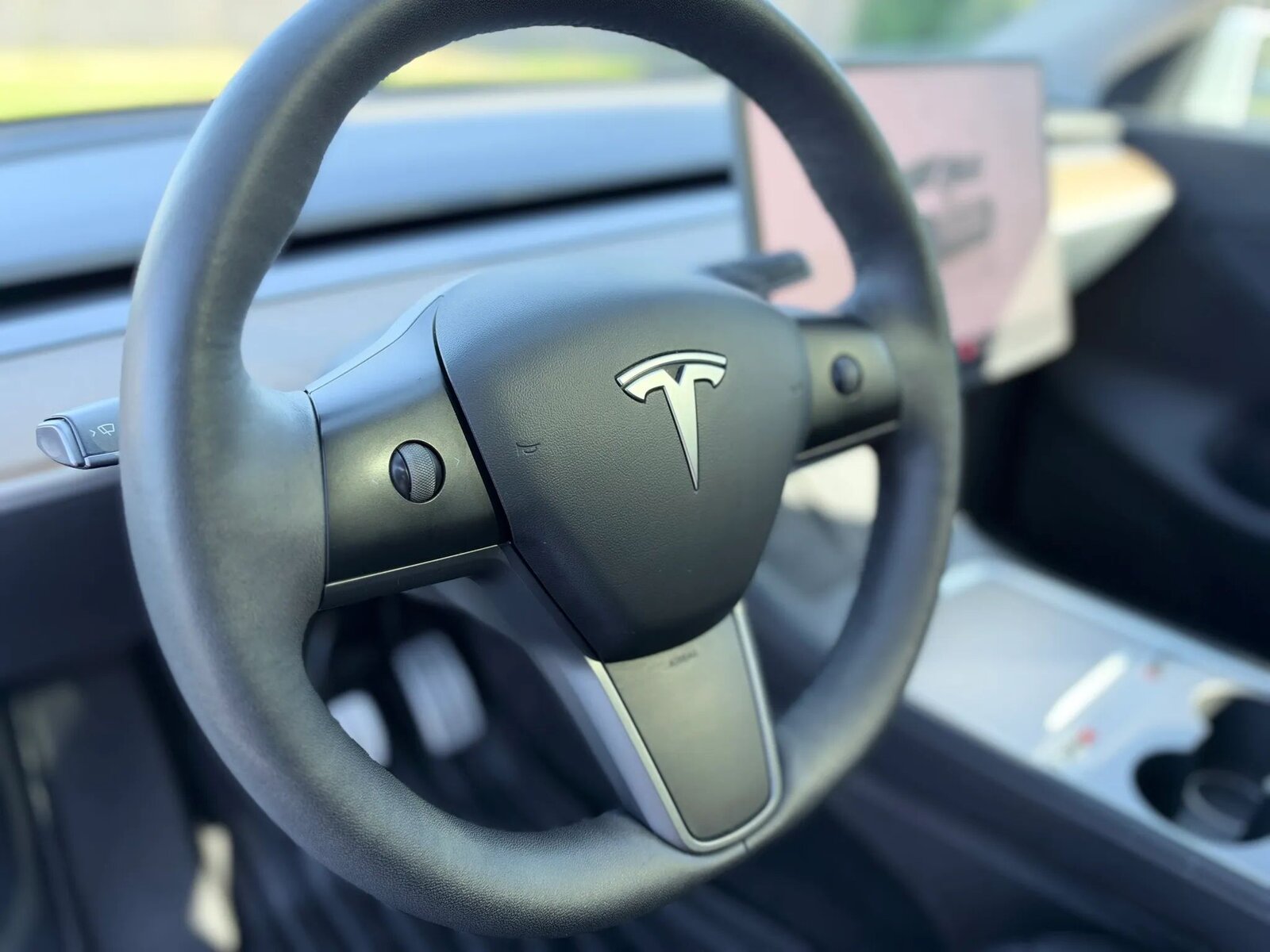 Used 2022 Tesla Model Y Performance in Pearl White Multi-Coat, photo 10 of 32