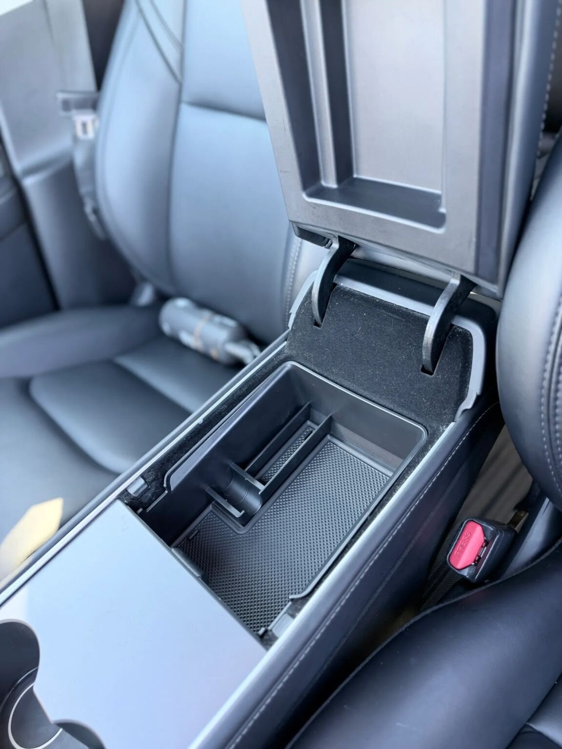 Used 2022 Tesla Model Y Performance in Pearl White Multi-Coat, photo 15 of 32