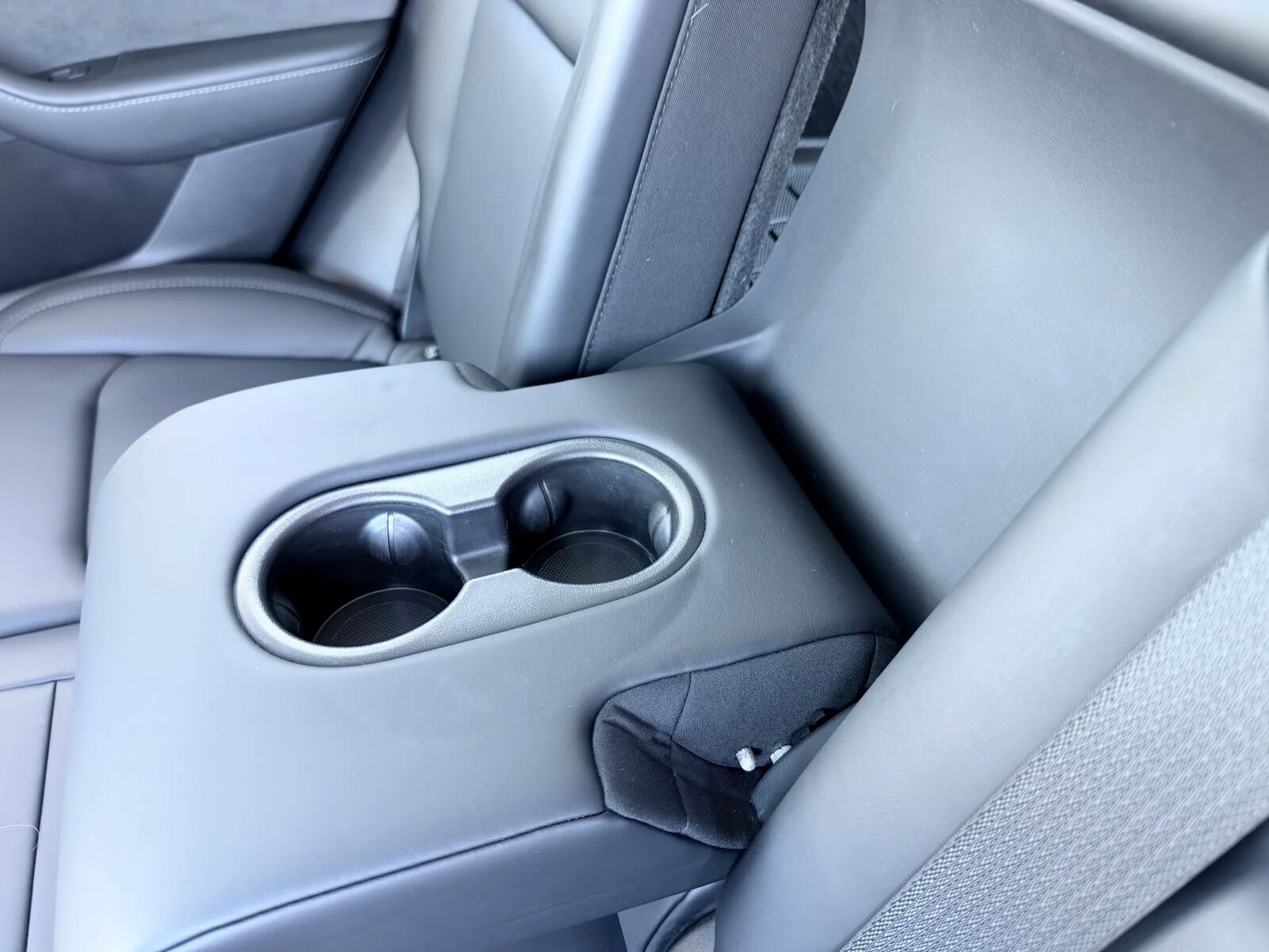 Used 2022 Tesla Model Y Performance in Pearl White Multi-Coat, photo 21 of 32