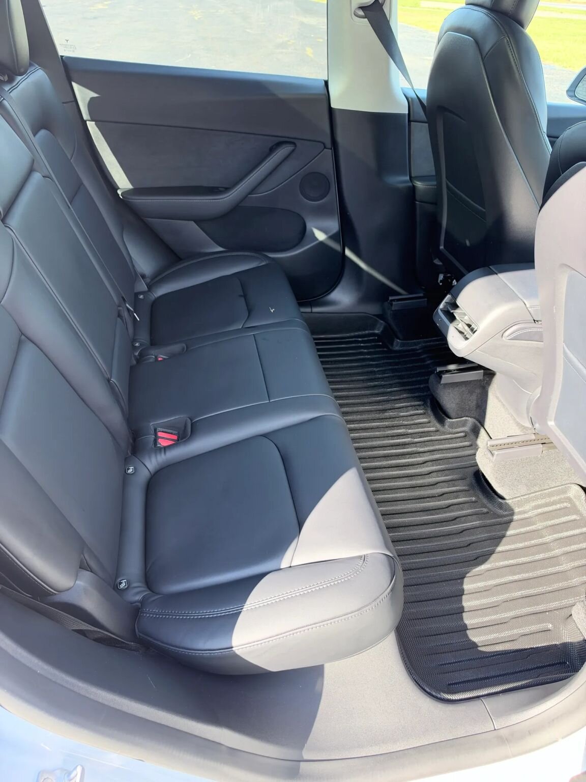 Used 2022 Tesla Model Y Performance in Pearl White Multi-Coat, photo 28 of 32
