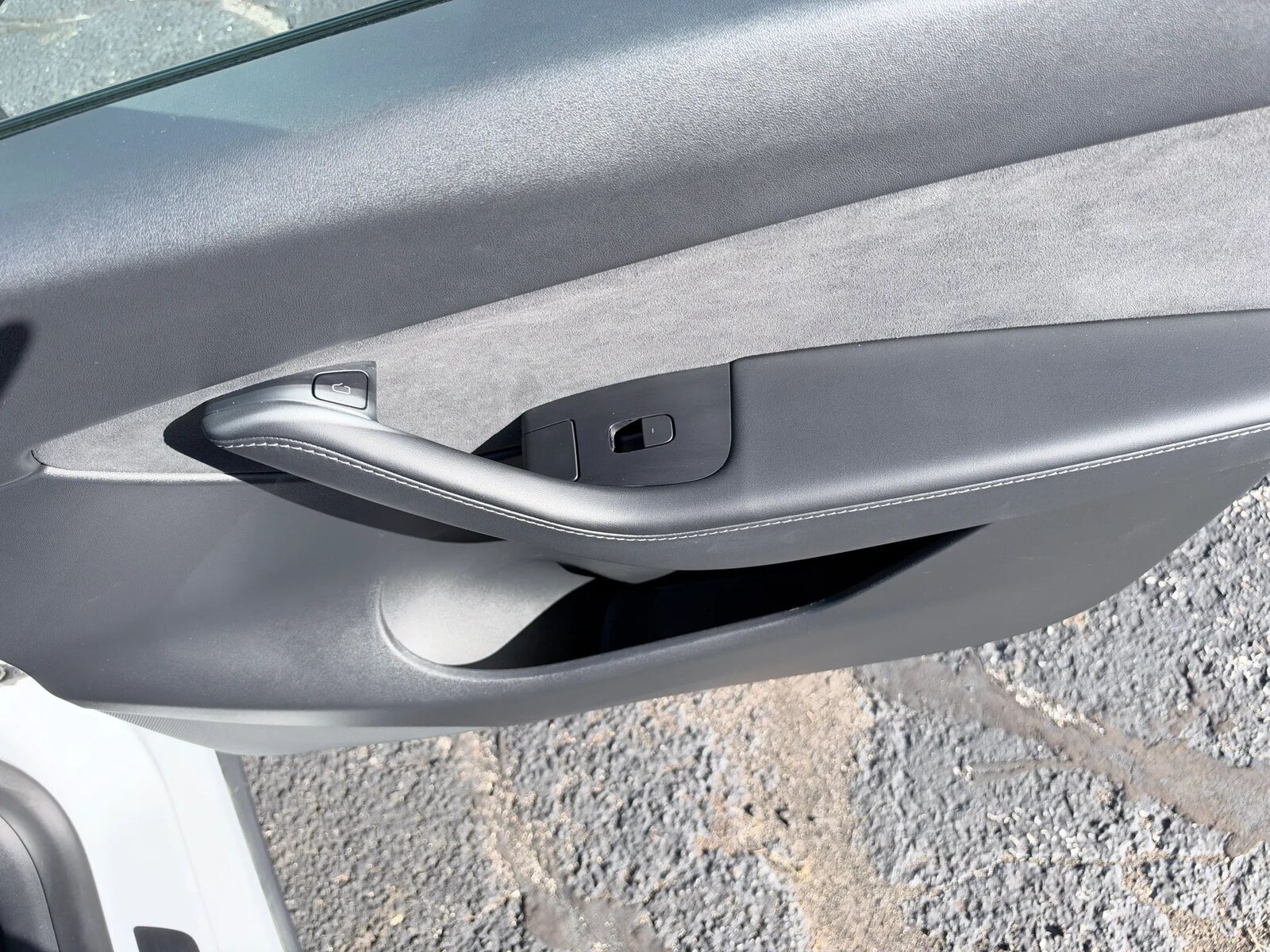 Used 2022 Tesla Model Y Performance in Pearl White Multi-Coat, photo 29 of 32