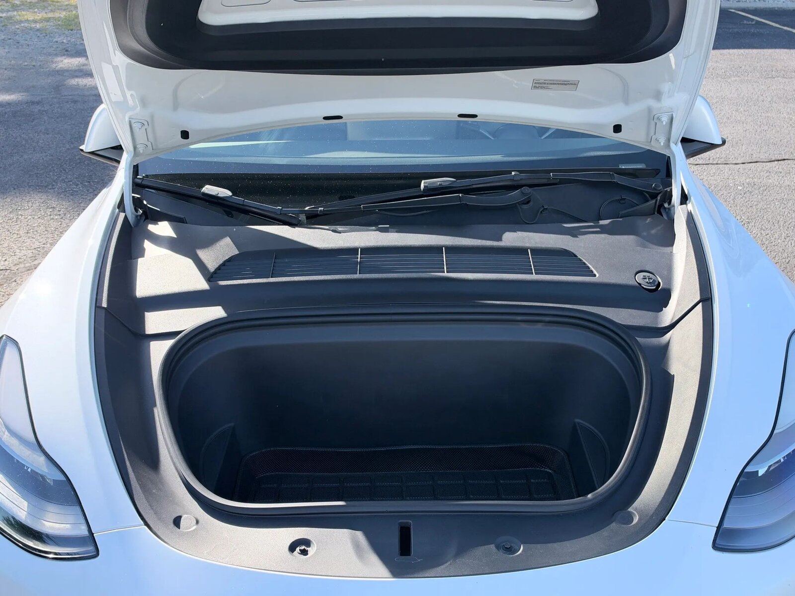 Used 2022 Tesla Model Y Performance in Pearl White Multi-Coat, photo 32 of 32