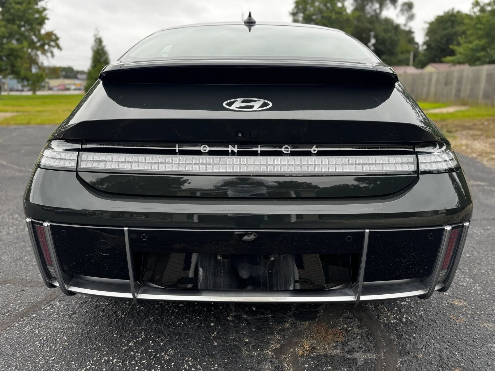 2023 Hyundai Ioniq 6 Limited AWD photo 5