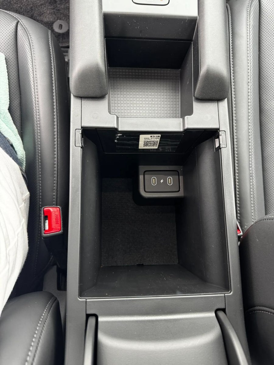 Used 2023 Hyundai Ioniq 6 Limited AWD in Abyss Black Pearl, photo 16 of 31