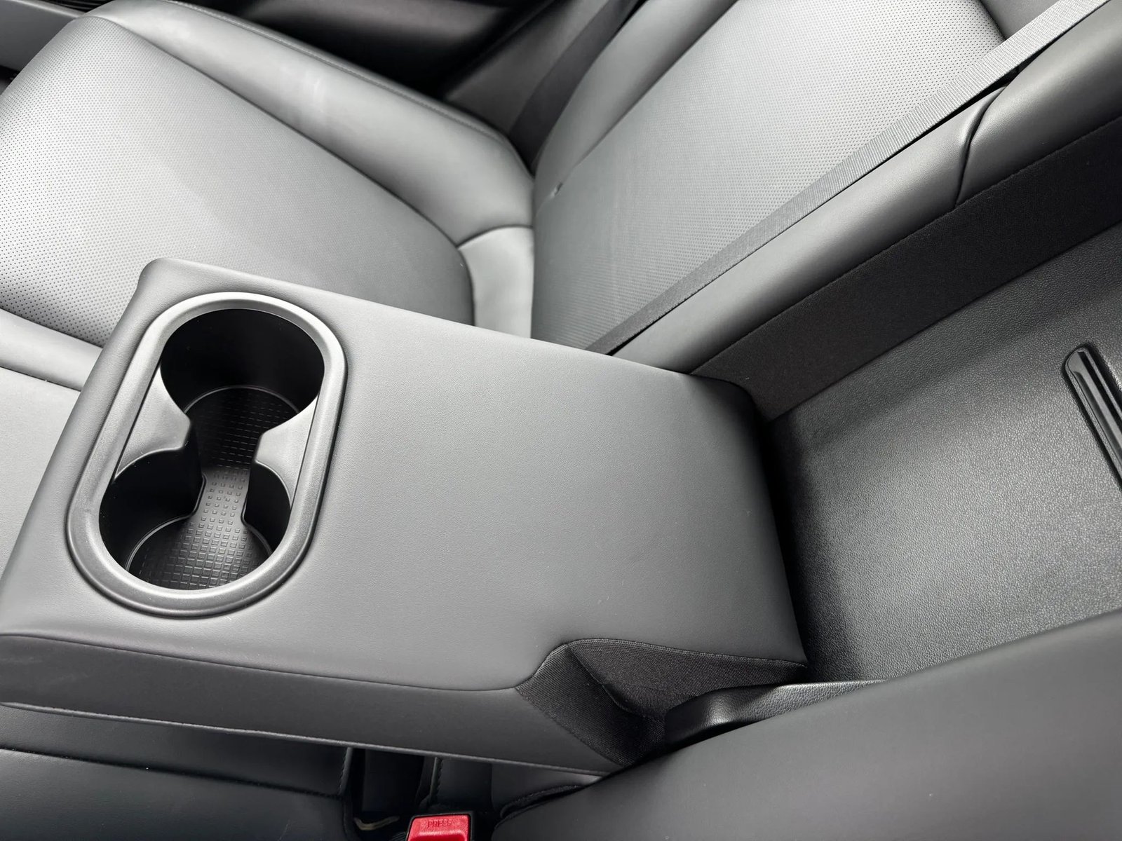Used 2023 Hyundai Ioniq 6 Limited AWD in Abyss Black Pearl, photo 19 of 31