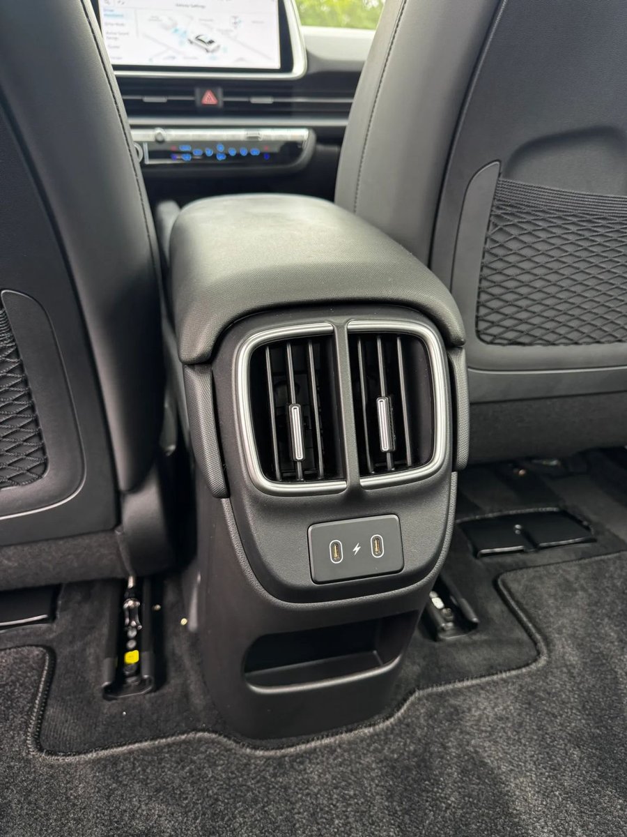 Used 2023 Hyundai Ioniq 6 Limited AWD in Abyss Black Pearl, photo 20 of 31