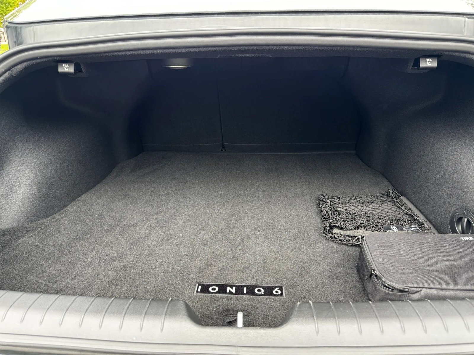 Used 2023 Hyundai Ioniq 6 Limited AWD in Abyss Black Pearl, photo 22 of 31