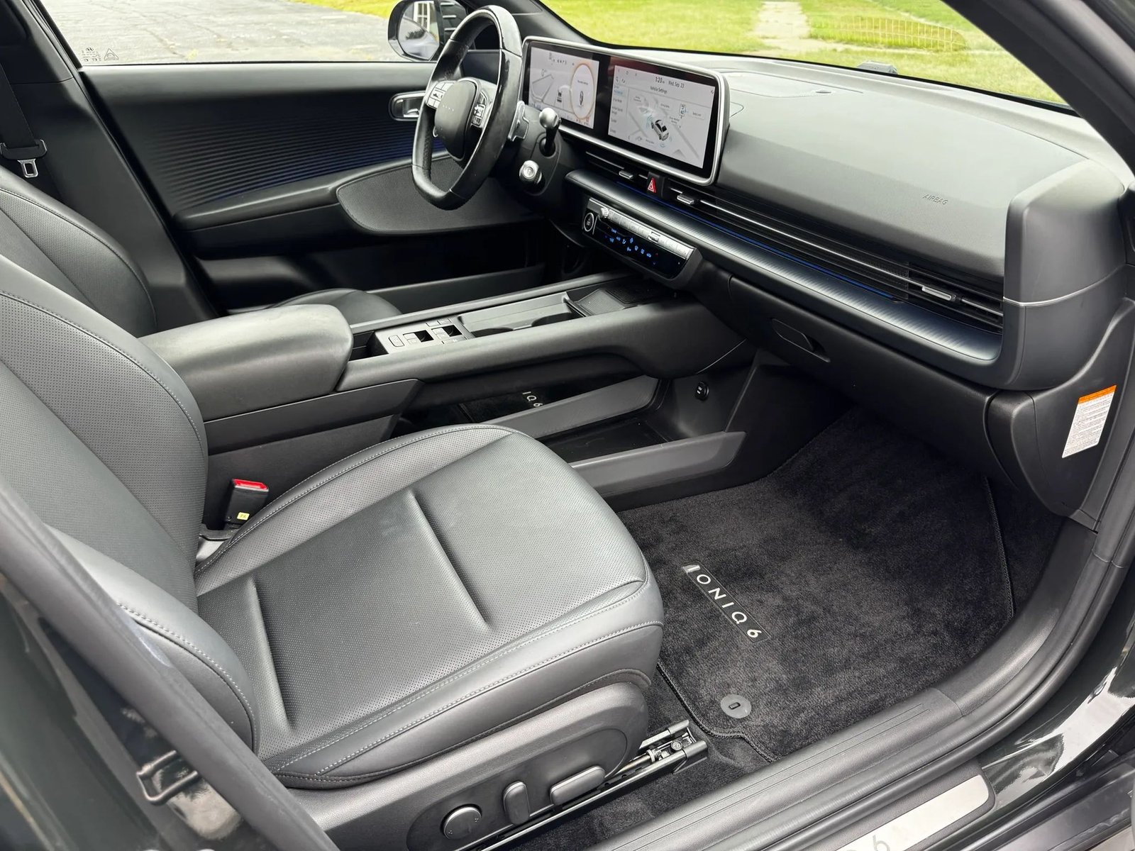 Used 2023 Hyundai Ioniq 6 Limited AWD in Abyss Black Pearl, photo 27 of 31
