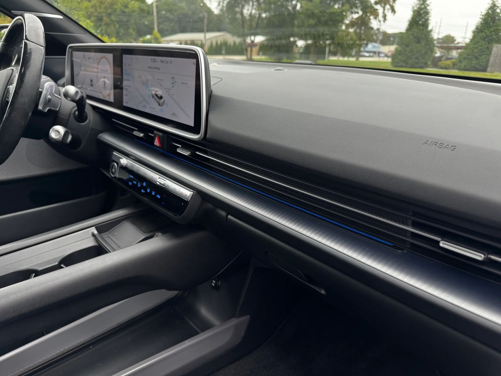 Used 2023 Hyundai Ioniq 6 Limited AWD in Abyss Black Pearl, photo 28 of 31